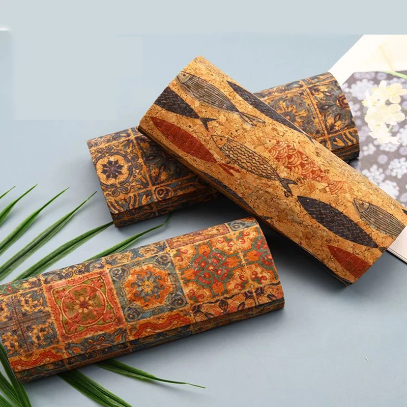 Men Accessories To Look Good - Kotak Kacamata Clamshell Cangkang Keras Gabus
