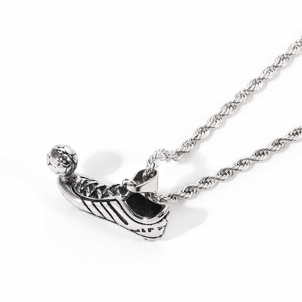 Kalung liontin sepatu sepak bo - Men Accessories Singapore ulasan dan harga