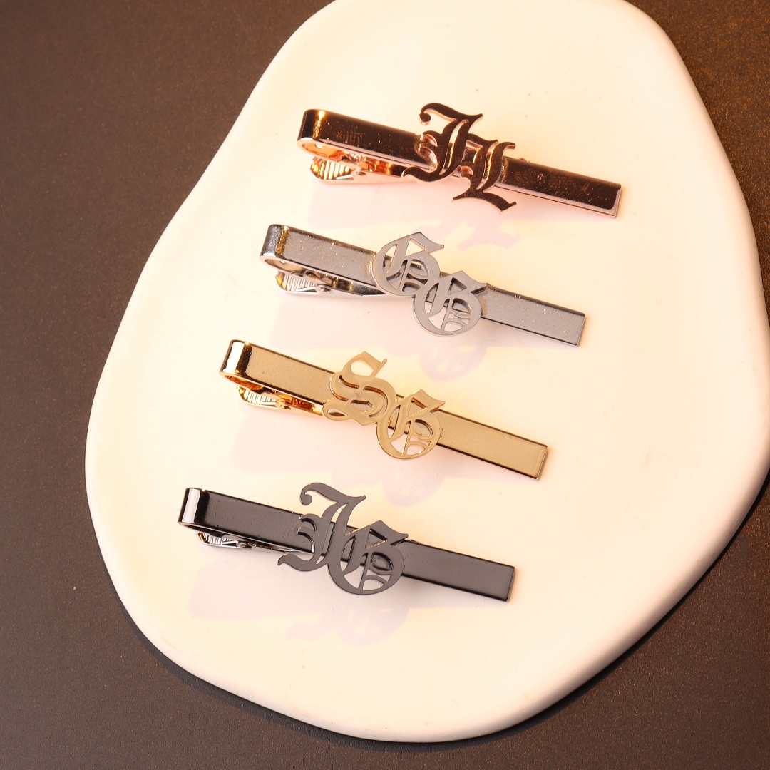 Klip dasi inisial nama kustom  - Men Accessories Name ulasan dan harga
